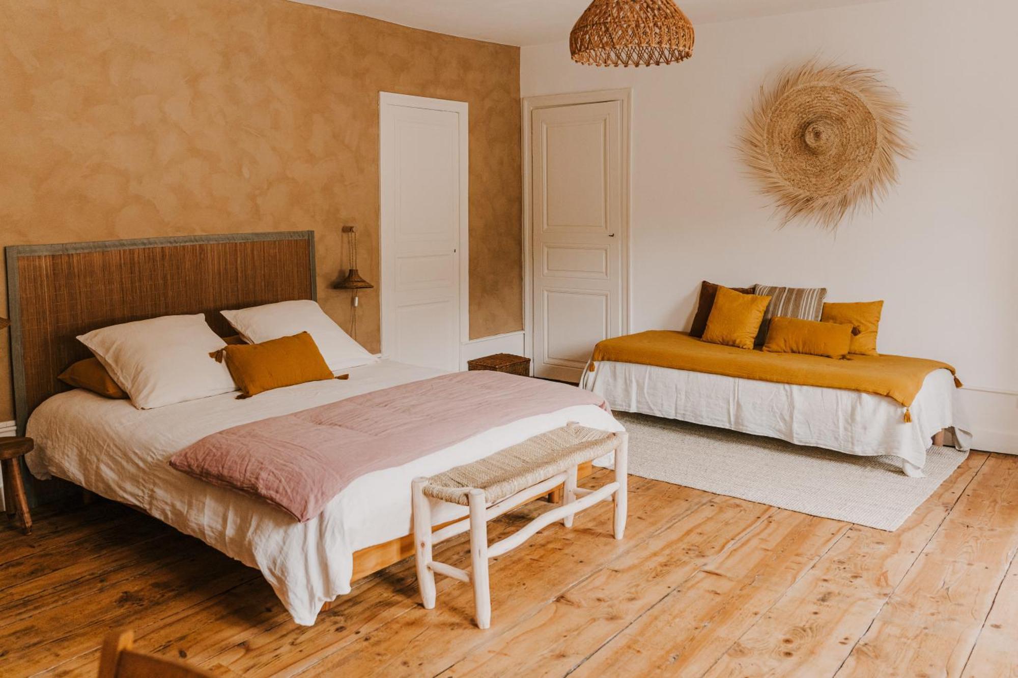 Maison D'Hotes Et Gite De Charme Avec Piscine, La Lhuiseraie Habitación foto